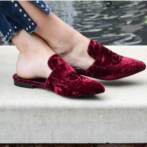 Coconuts by Matisse Funky Crushed Velvet Mules Size 8.5 Burgundy Wine Flats
